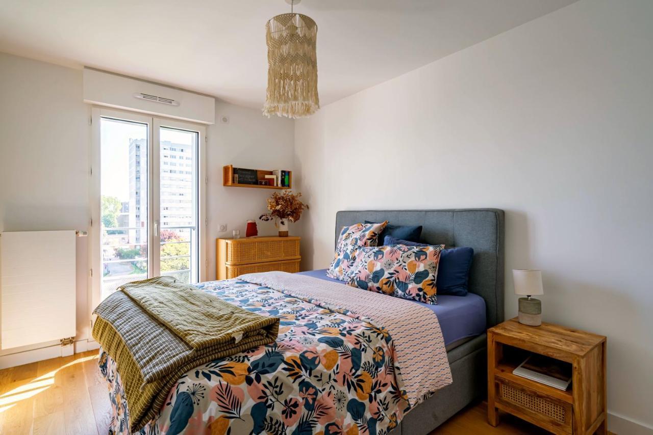 Stunning Apartment With Balcony To Visit Paris 르발루아페레 외부 사진